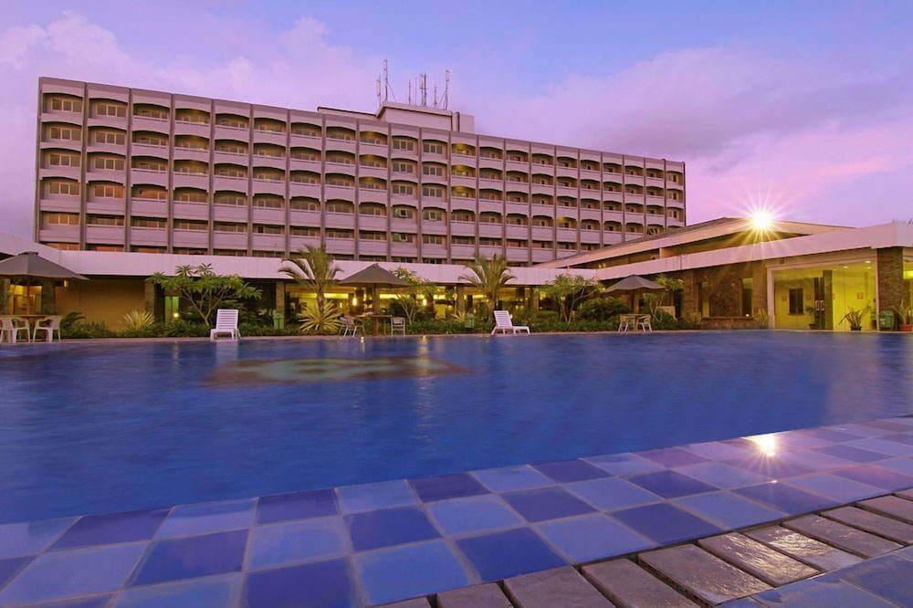 Pangeran Beach Hotel Padang  Exterior foto